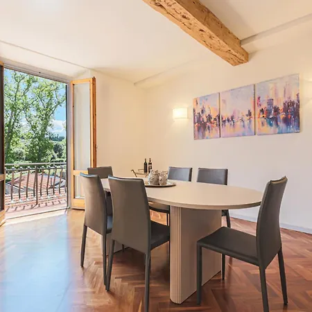 - Living In Oltrarno Florence