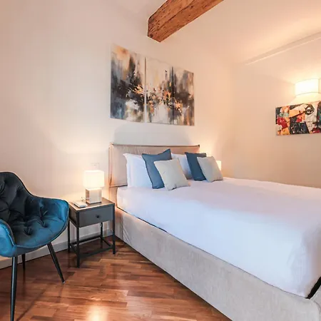 - Living In Oltrarno Florence